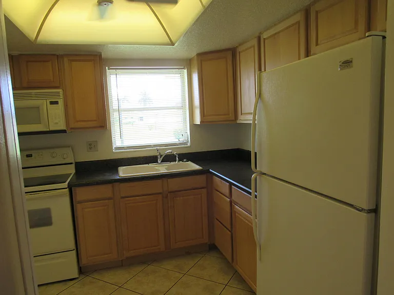 2679 Emory Dr E #F — Photo 6