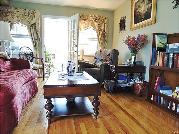 3rd image of 1539 Beaverbrook Dr