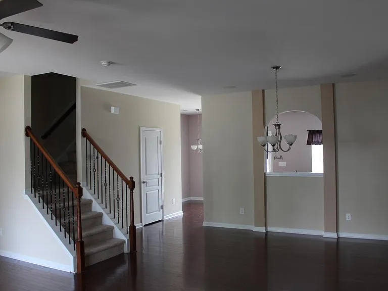 1045 Ileagnes Rd — Photo 5