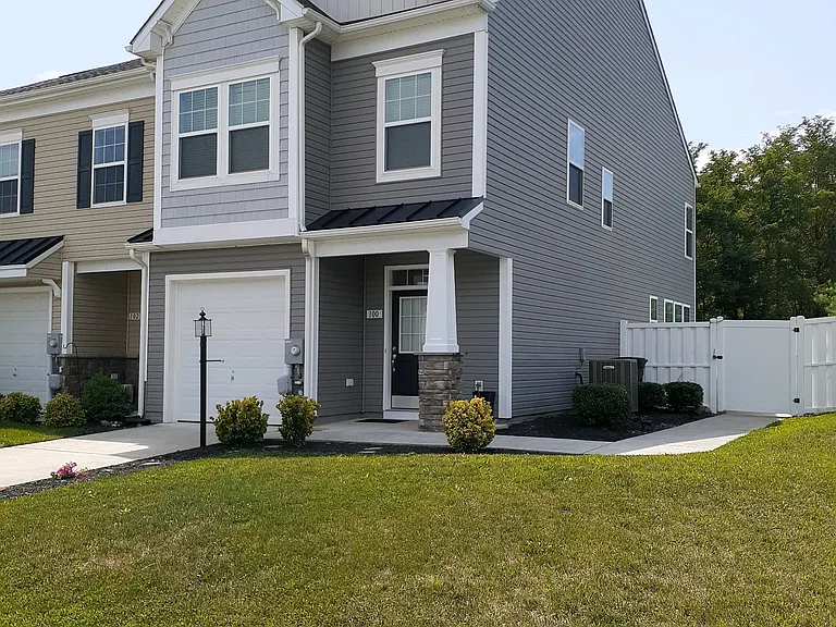 100 Oflannery Ct — Photo 1