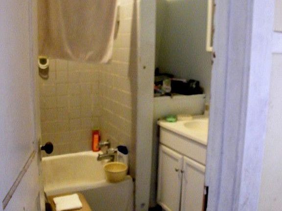 3rd image of 4004 S Maplewood Ave