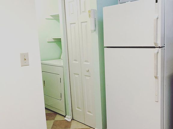 Washer/ dryer area off the kitchen.