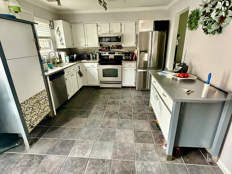1031 Simsbury Ct #57B — Photo 12