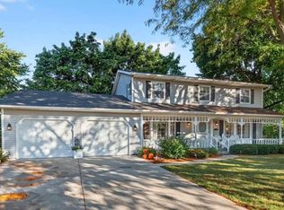 208 Scenic Ct, Sun Prairie, WI 53590