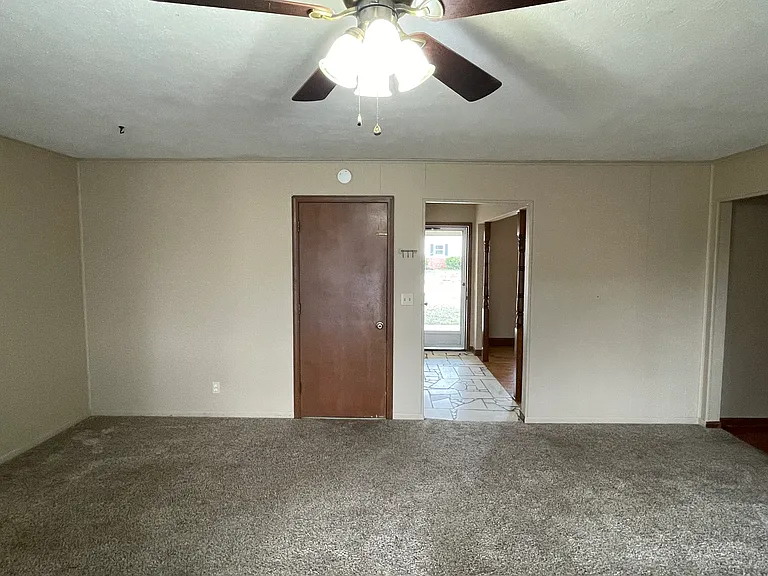 1333 S Ventura Ave — Photo 6