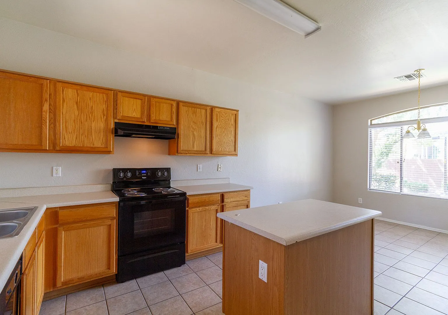 Coming Soon! Charming Home with Community Pool, Spacious Kitchen & Easy Loop 202 Access — Photo 4