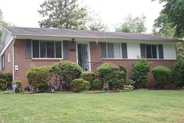 1st image of 1322 Forest Park Dr