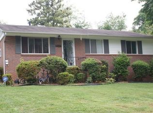 1322 Forest Park Dr, Statesville, NC 28677