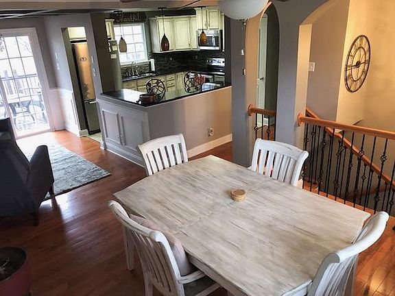 4th image of 7605 Queensbury Dr