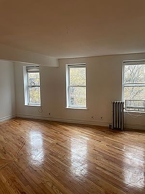 5th image of 48 Clifton Pl APT 3