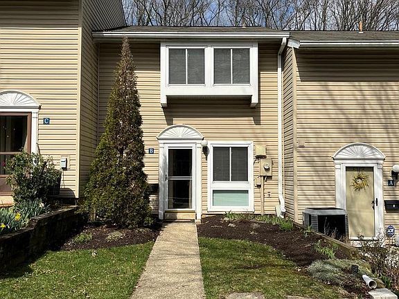 5th image of 280 Hilltop Ln Unit B