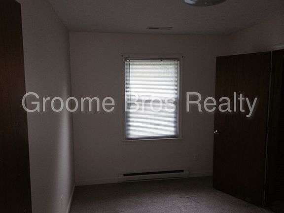 5th image of 223 N Oak Ave