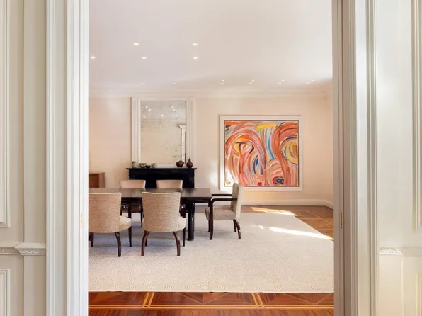 720 Park Avenue image 5 of 20