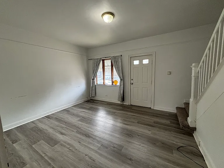 1628 Kenneth Ave — Photo 7