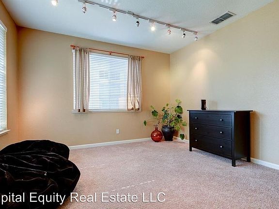4th image of 8033 Starbuck Way