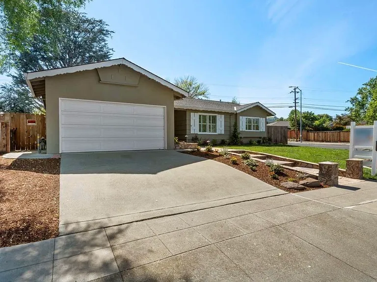 8796 Bandon Dr — Photo 5
