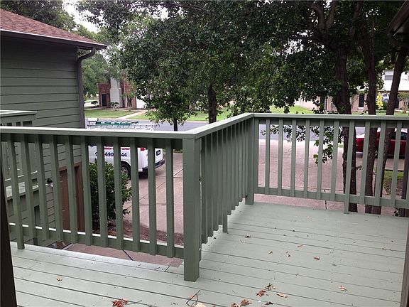 4th image of 809 San Pedro Dr APT B