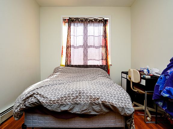 5th image of 370 Menahan St APT 1B
