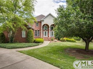 124 Bluegrass Cir, Hendersonville, TN 37075