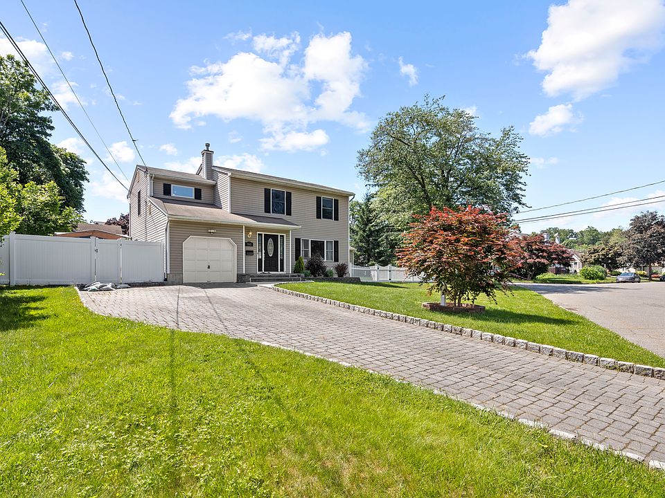 1st image of 161 River Dr