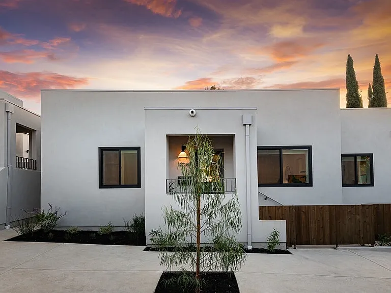 2018 1/2 Vista Del Mar Ave — Photo 17