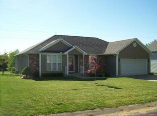 1745 E Timber Ridge Dr, Sedalia, MO 65301