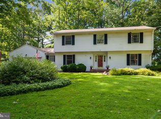 10 Balsam Ct, Lawrence Township, NJ 08648