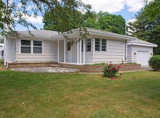12 Kenneth St, Lakeville, MA 02347