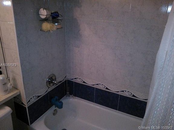 2nd image of 1918 Brickell Ave APT 402