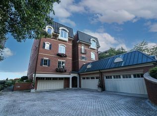 1715 E McMillan St #3, Cincinnati, OH 45206