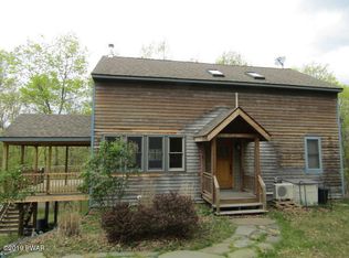 141 Hedge Hollow Ct, Greeley, PA 18425