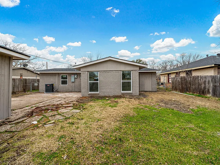 2202 Major Dr — Photo 20