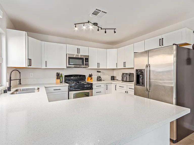 4929 Ferrell St — Photo 15