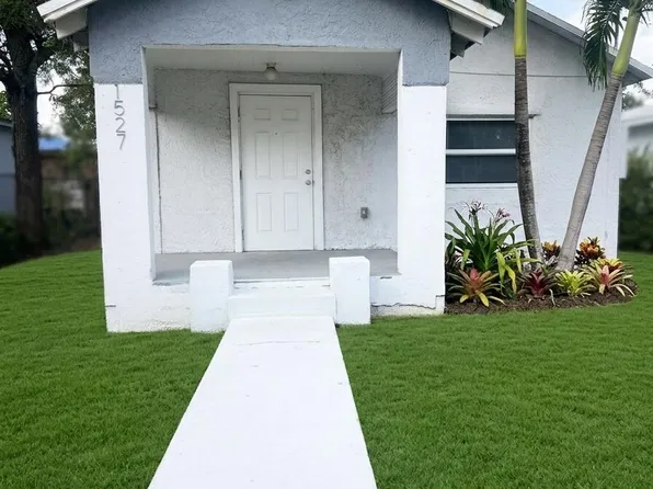 1527 NW 63rd St, Miami, FL 33147