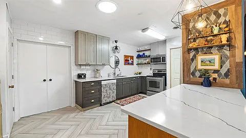 2nd image of 1855 Eastbrook Blvd #4