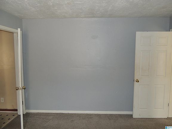 4th image of 125 Jerry Coleman St
