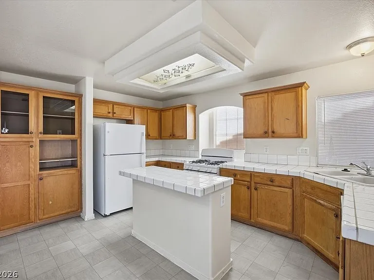 7435 Aurora Glow St — Photo 7