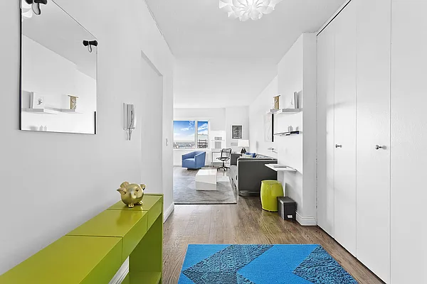 Sold by Compass | media 3
