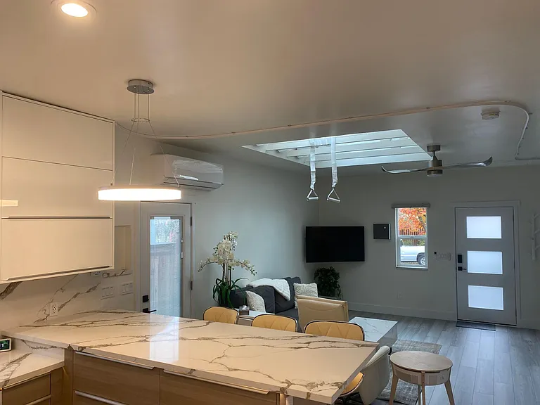 7261 Roycroft Dr #A — Photo 17