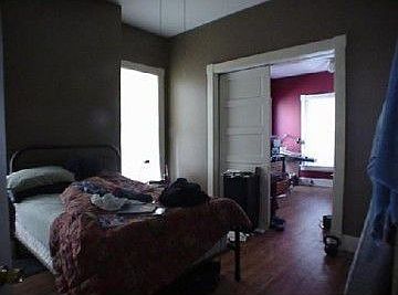 4th image of 411 E Waldburg Unit A