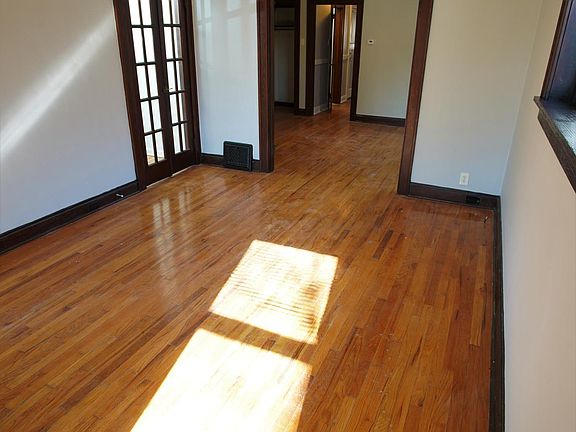 3rd image of 5051 Miami St #1F