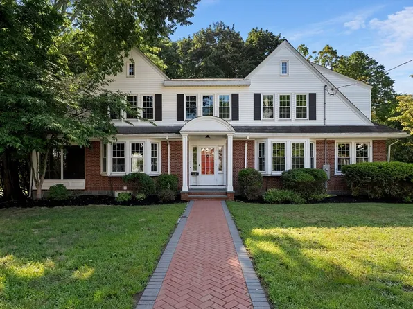 138 Nichols St, Norwood, MA 02062