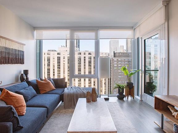 2nd image of 1208 N Wells St #3606