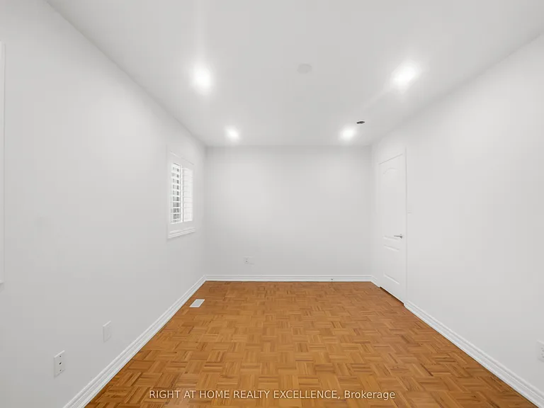16 Whitford Ct #MAIN UPPER LEVEL — Photo 20