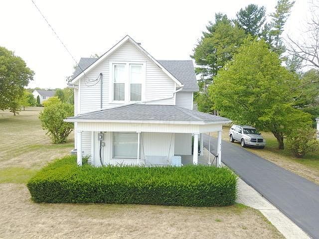 1st image of 450 S Chillicothe St