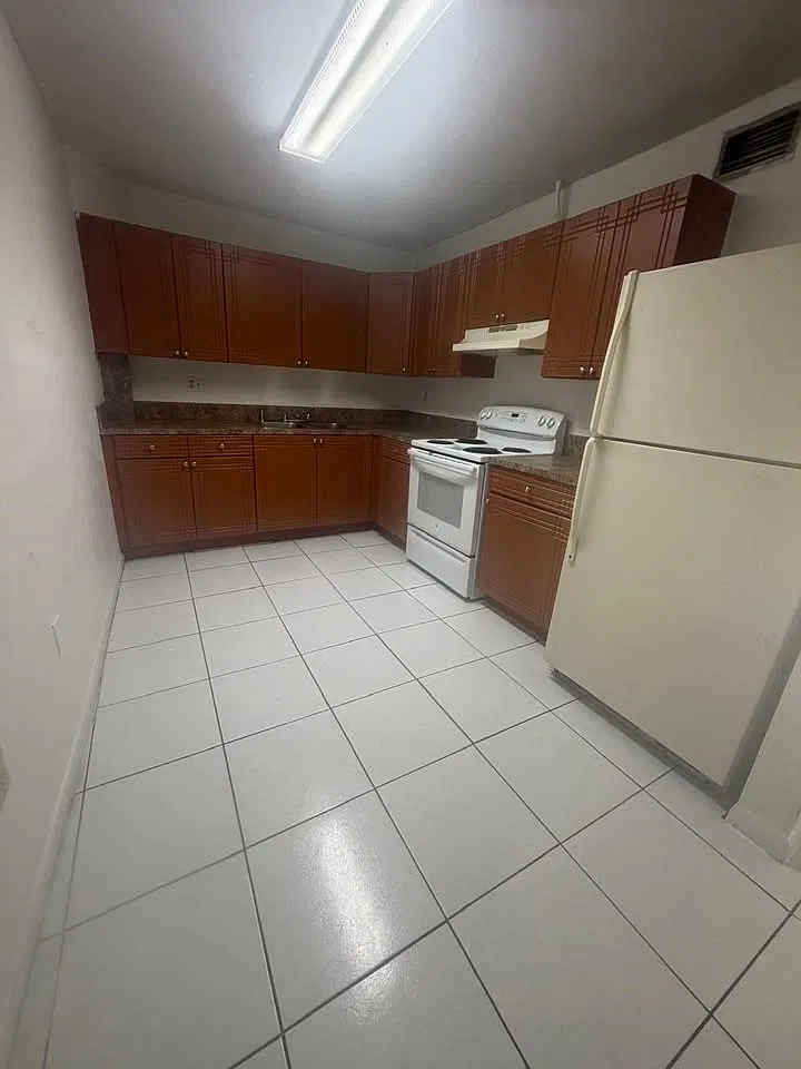 3 bed, 1600 sqft, $2,750 — Photo 1