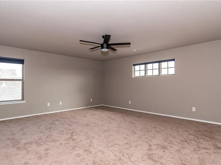 408 Driftwood Ave — Photo 10