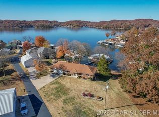 7337 Ridgeline Dr, Gravois Mills, MO 65037