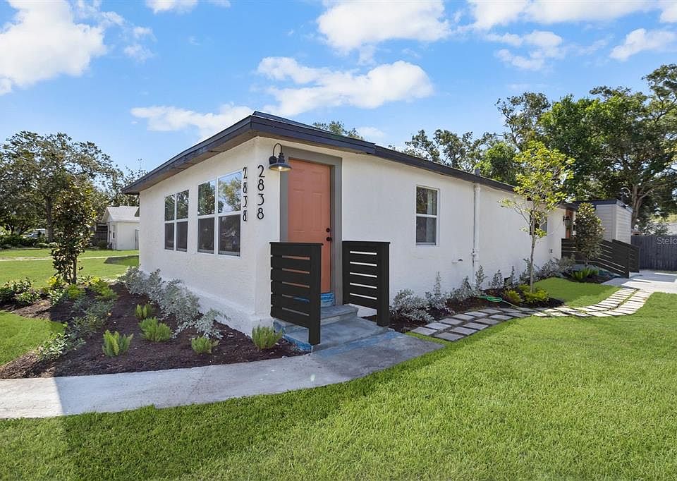 1st image of 2838 15TH AVENUE S