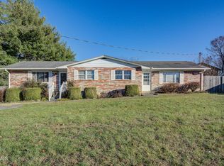 1351 Cora Ln, Johnson City, TN 37615